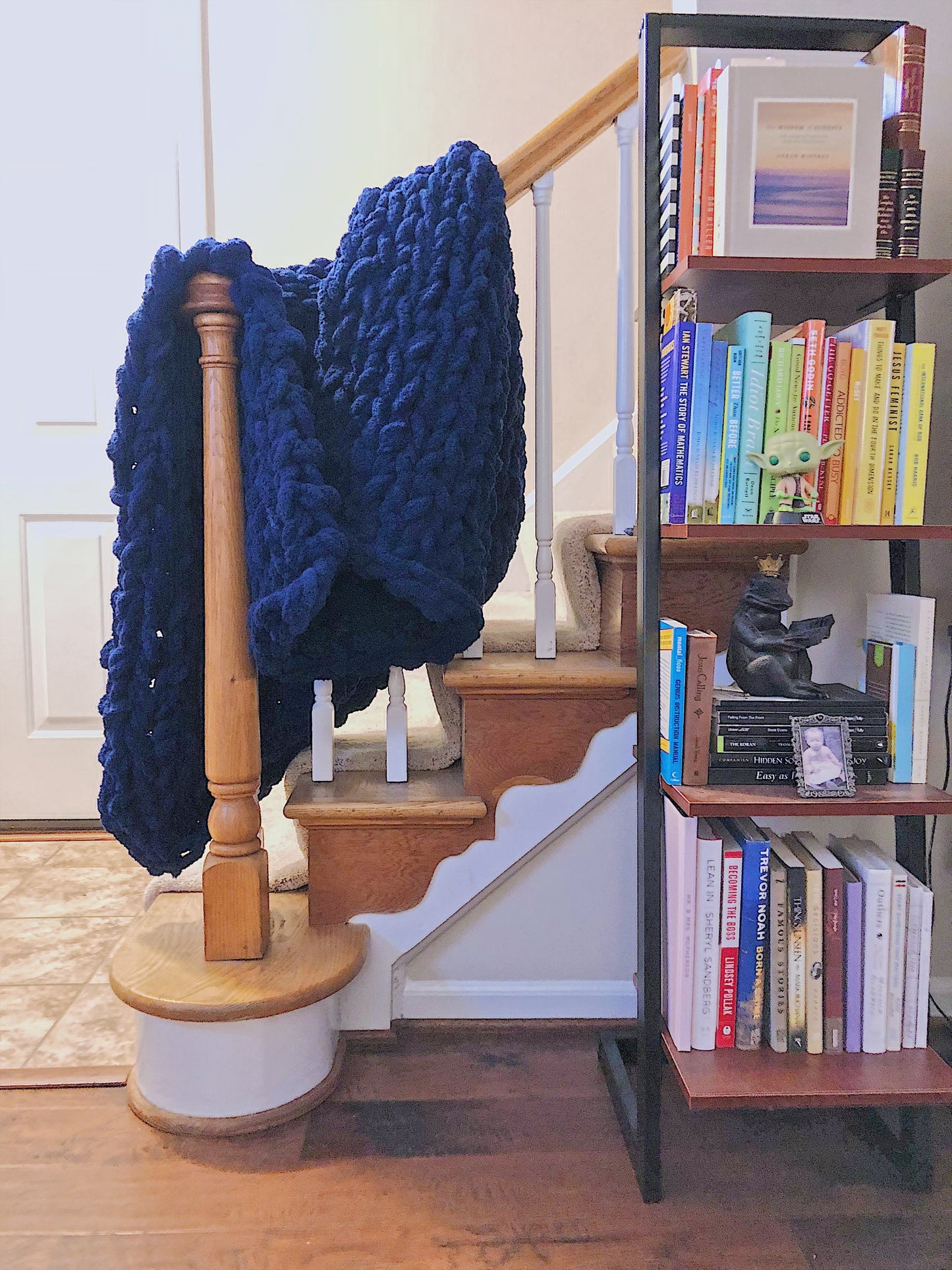 Chunky Knit Blanket in Navy