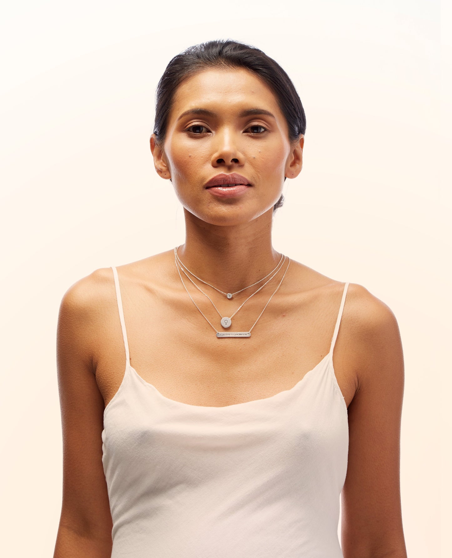 WHITE DIAMOND NECKLACE